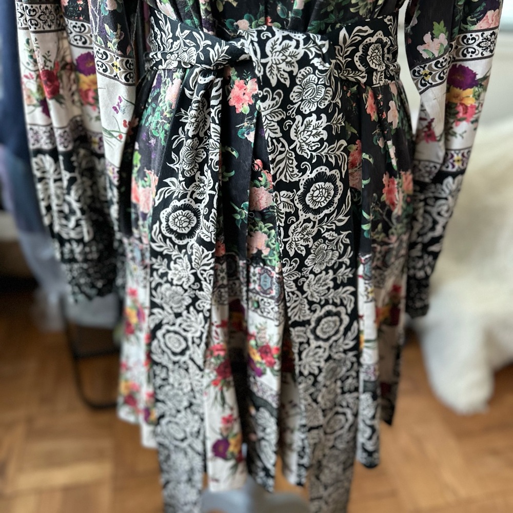 Alice + Olivia | DREAM CASTLE 
Mix Print Long Sleeve Cotton Blend Dress - Picture 14 of 15